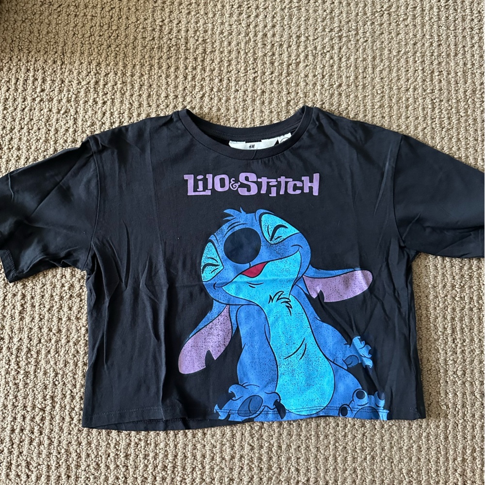 H&M Black and Blue Graphic Short Sleeve Tee